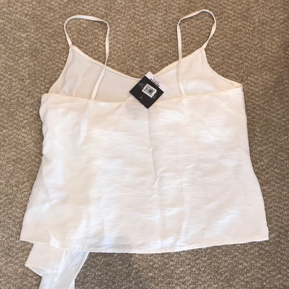 TOPSHOP (NWT) tank top. - Picture 3 of 4